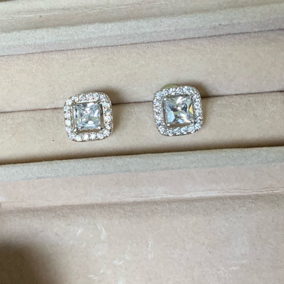 SAVVY CIE JEWELS Sterling Silver Asher Cut Halo CZ Stud Earrings